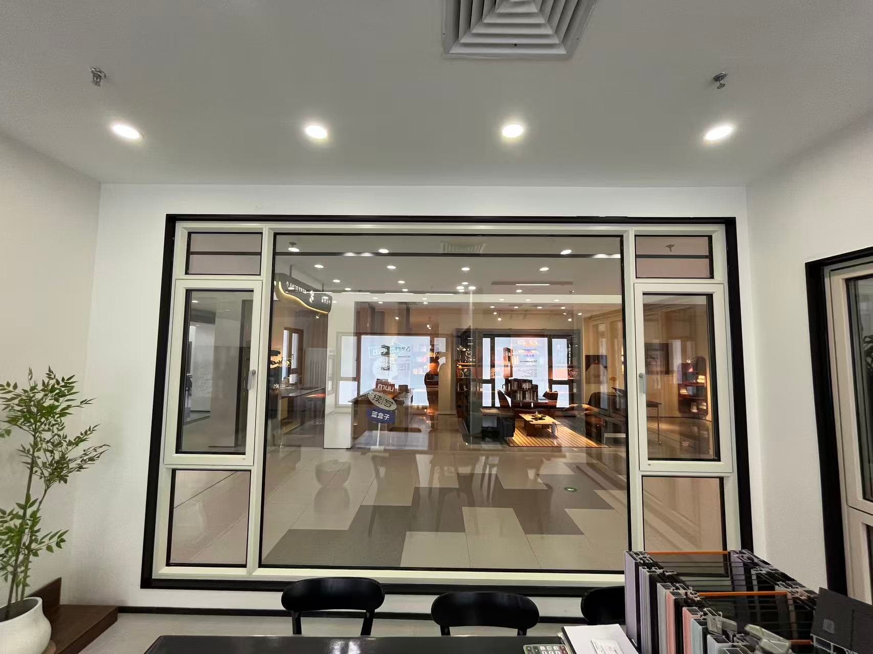 SKATE aluminum casement window — thumbnail 6