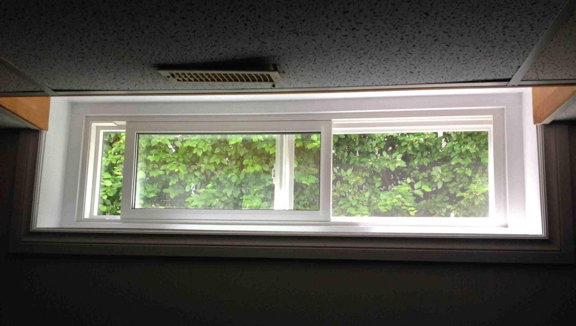 SKATE aluminum sliding window — main view